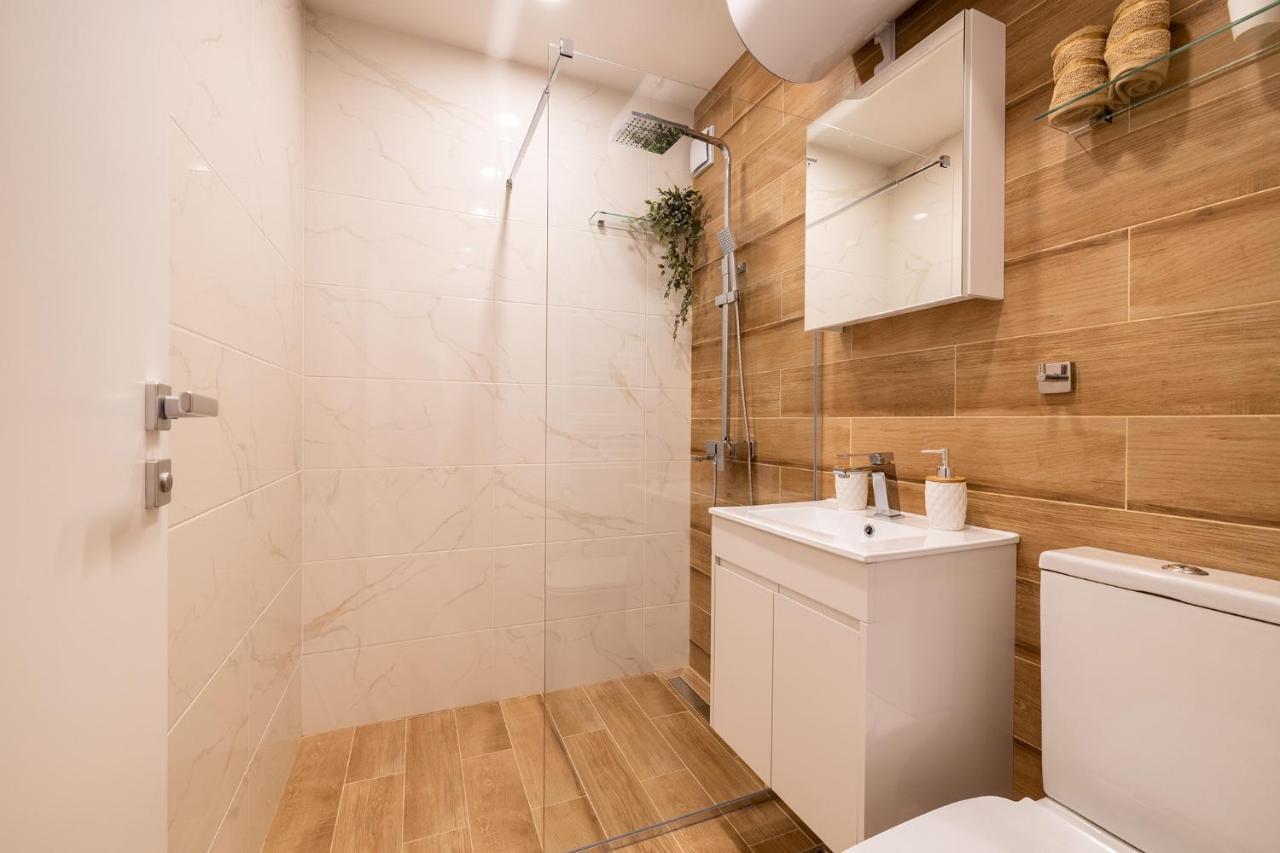 Luxury Studio Living High-End Amenities And Great Location By Flat Mаnager Sofia Eksteriør bilde