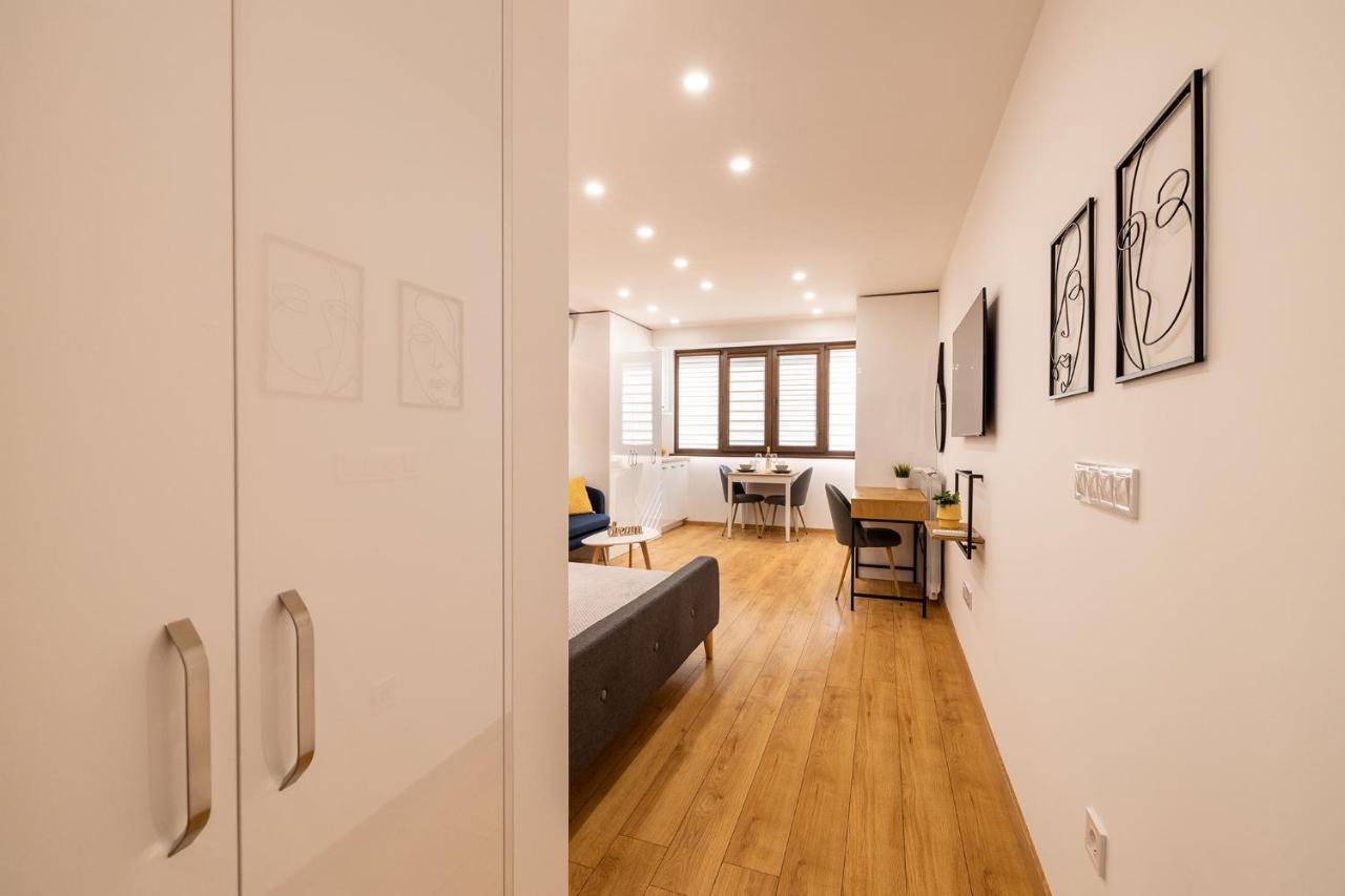 Luxury Studio Living High-End Amenities And Great Location By Flat Mаnager Sofia Eksteriør bilde
