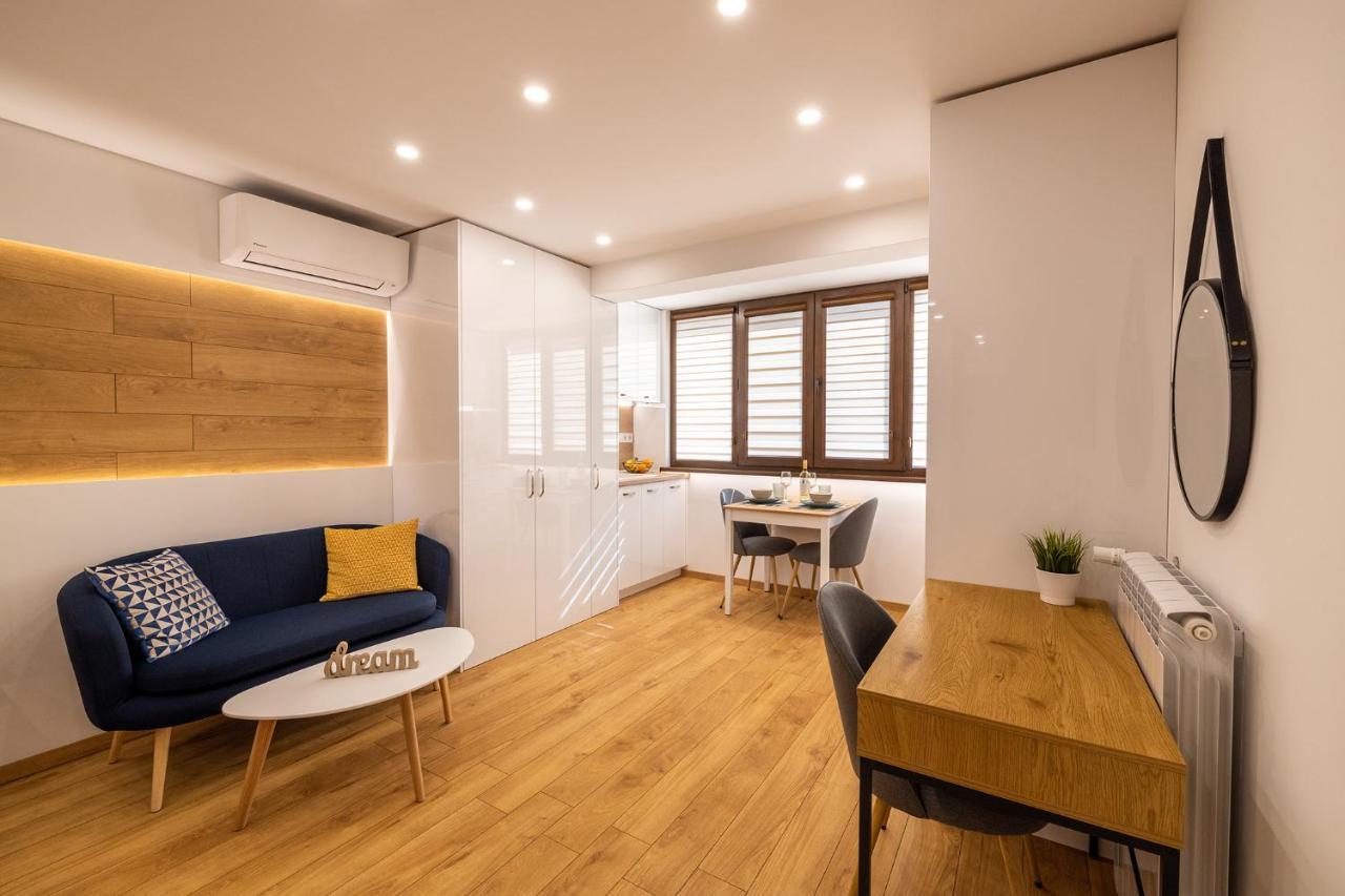 Luxury Studio Living High-End Amenities And Great Location By Flat Mаnager Sofia Eksteriør bilde